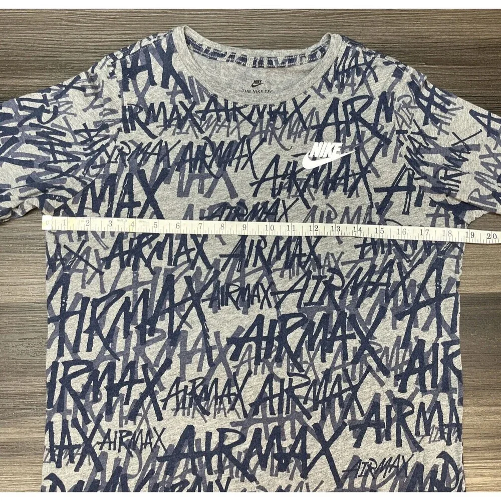 Nike Air Max T-Shirt - The Nike Tee T-Shirt - Size XL Youth